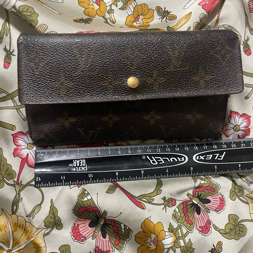 Louis Vuitton Wallet 🤎
